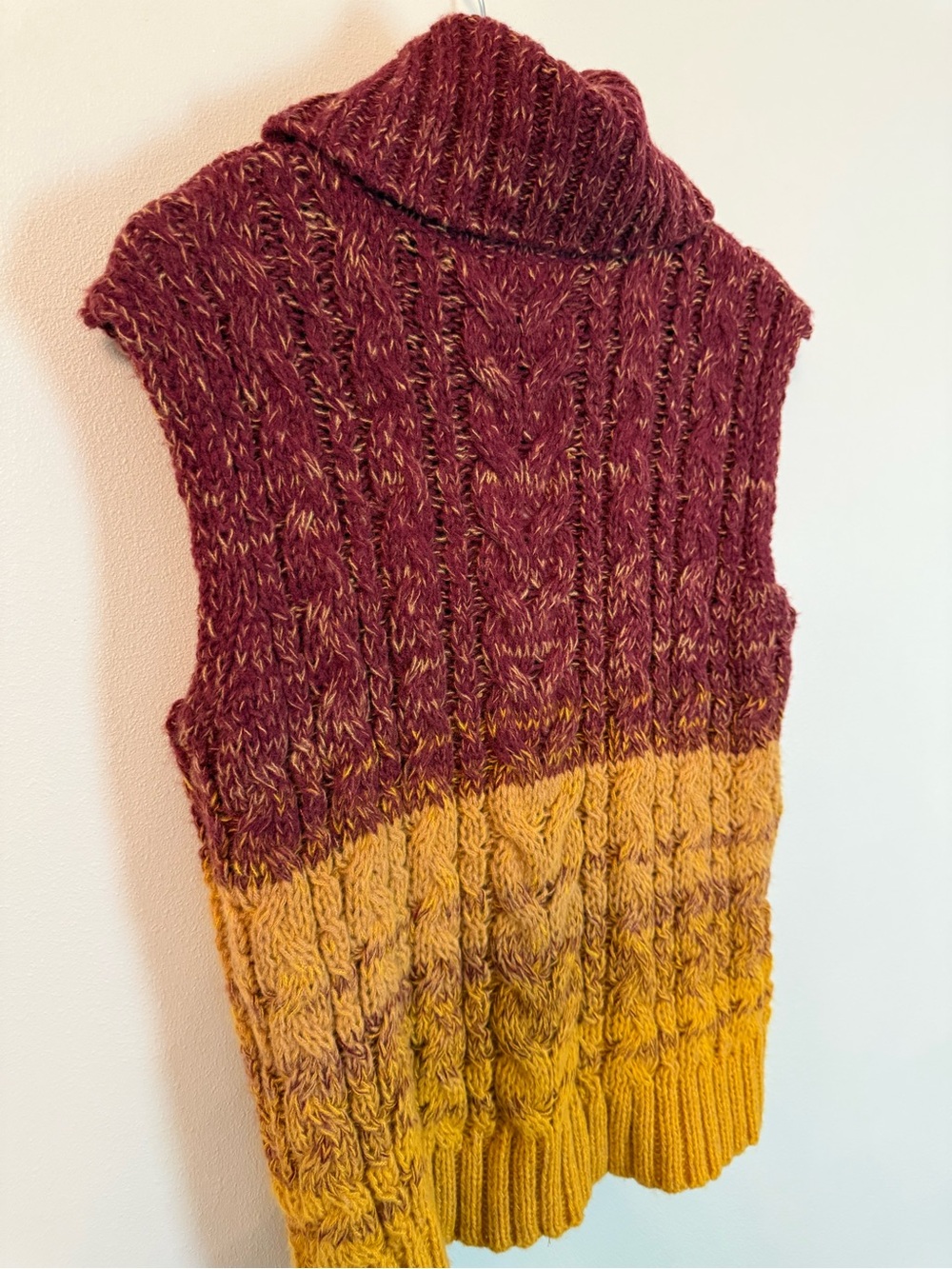 525 America Cozy Ombre Cable Knit Turtleneck Sweater Vest XS NWT - Picture 5 of 9